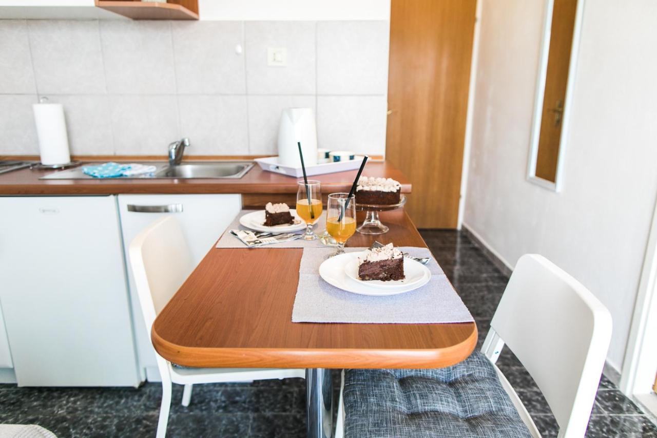 Apartmani Sanja Vodice Exterior foto